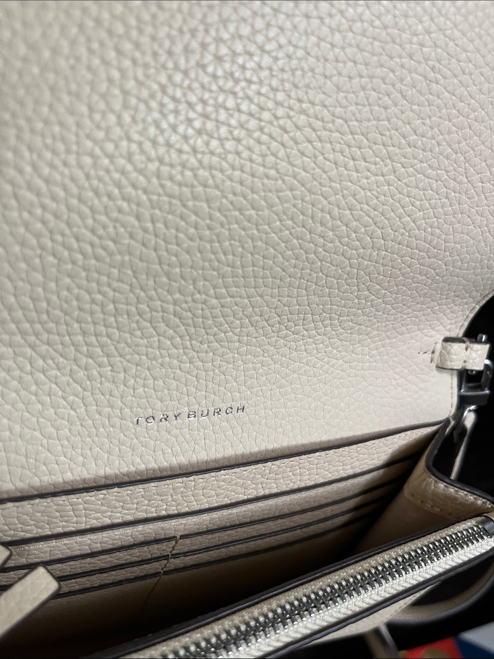 Tory Burch Cream Pebbled Leather Crossbody with Logo - Picture 5 of 5